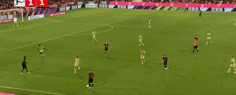 1694817371076086907.gif 拜仁78.gif