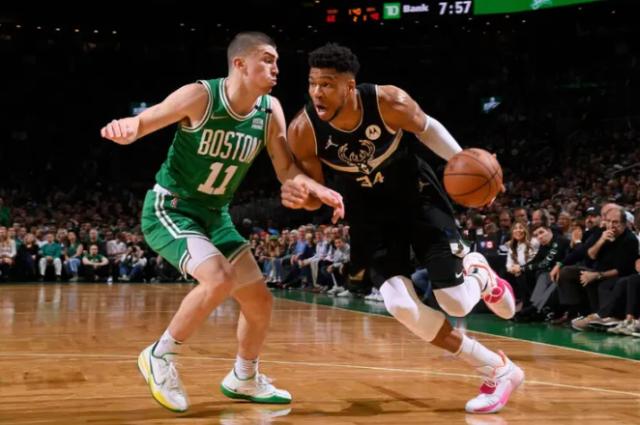 开云体育移动版-系列赛前两战冰火两重天 回到主场雄鹿该怎么调整